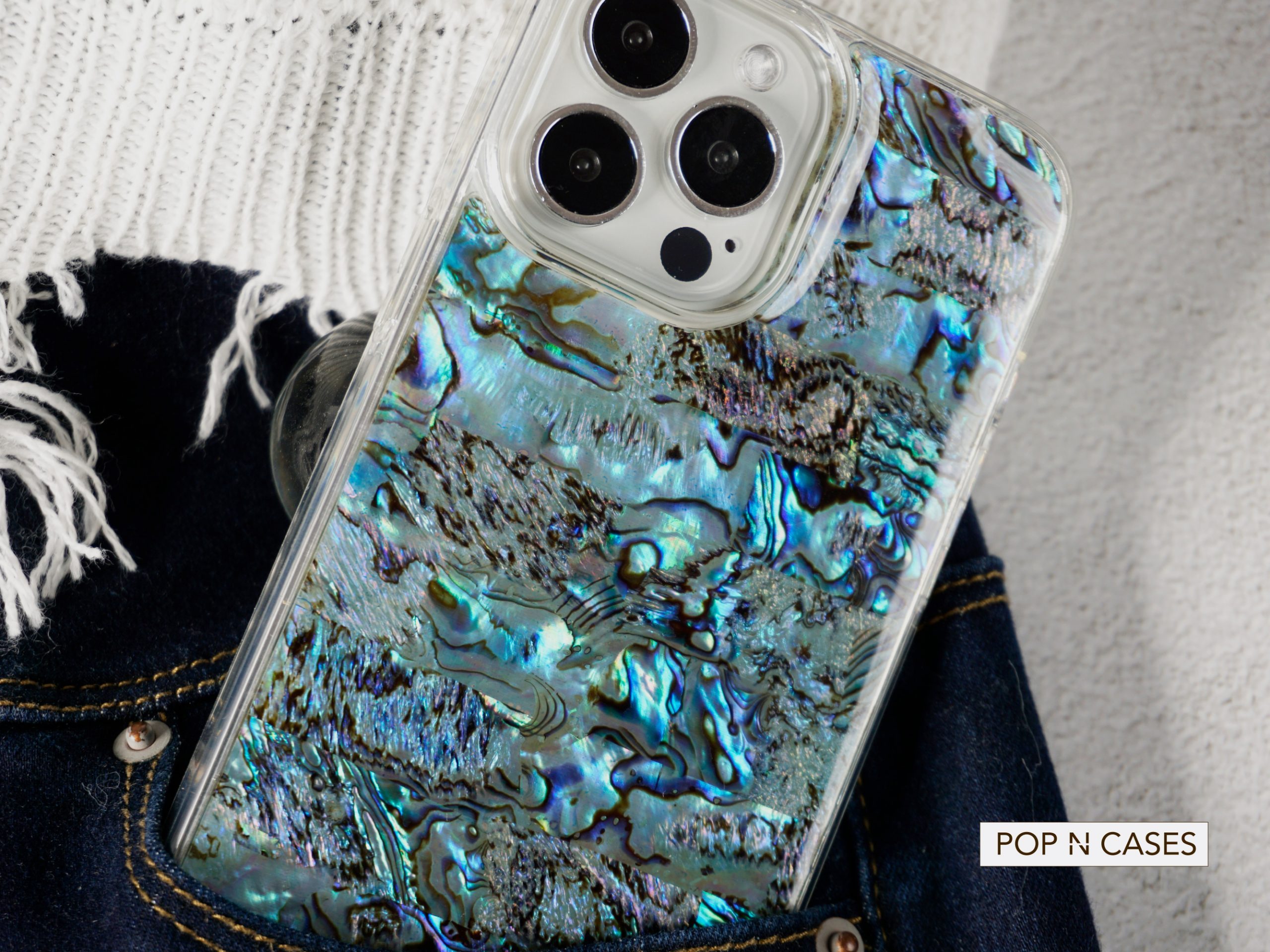 Fashionista.Iridescent.Iphone.16.case.With.Outfit.Canada.Fashion.Shop.Phone.Cases.Accessories