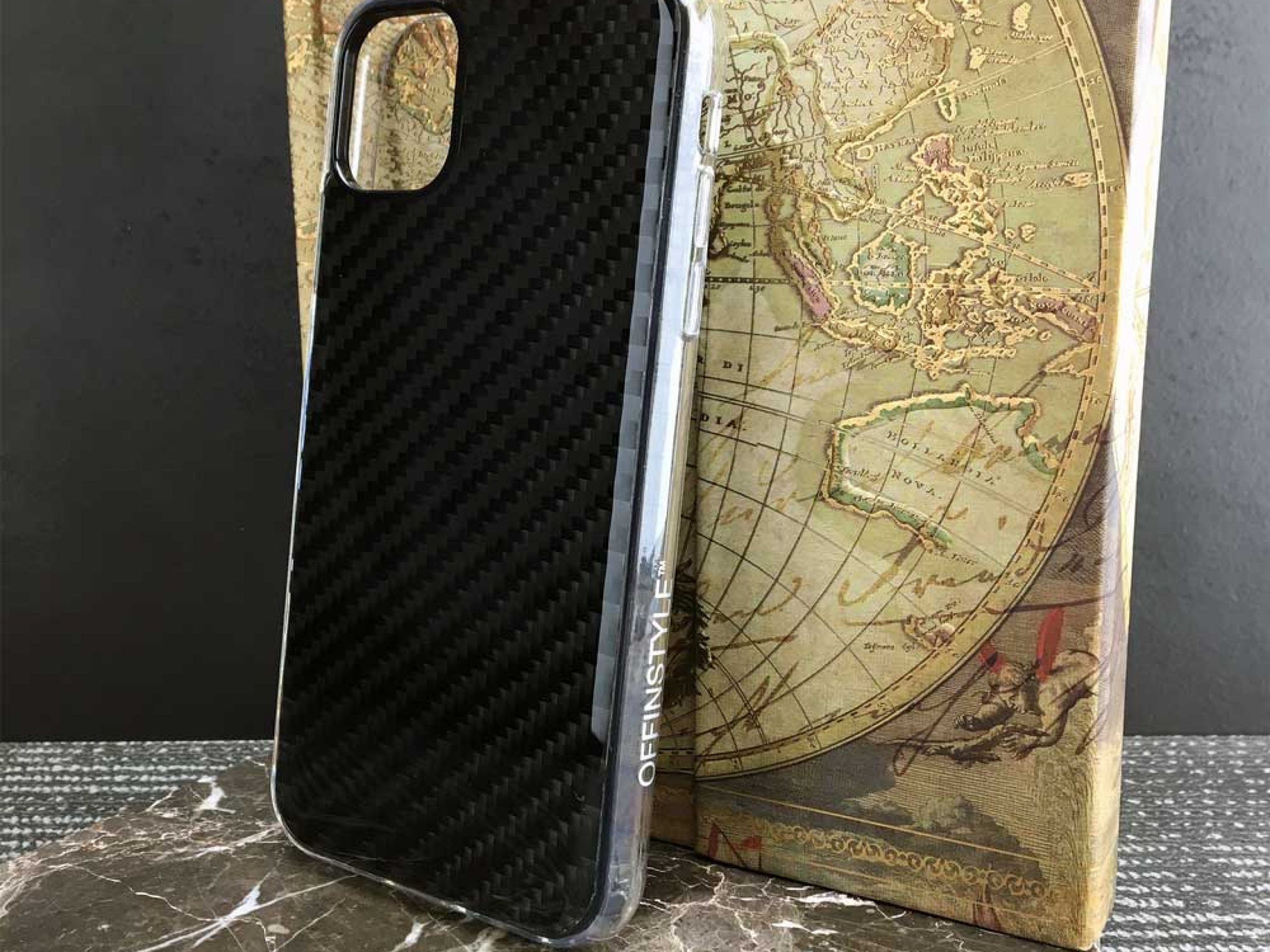 Luxury-black-carbon-fiber-iphone-11-phone-case-toronto-canada-offinstyle