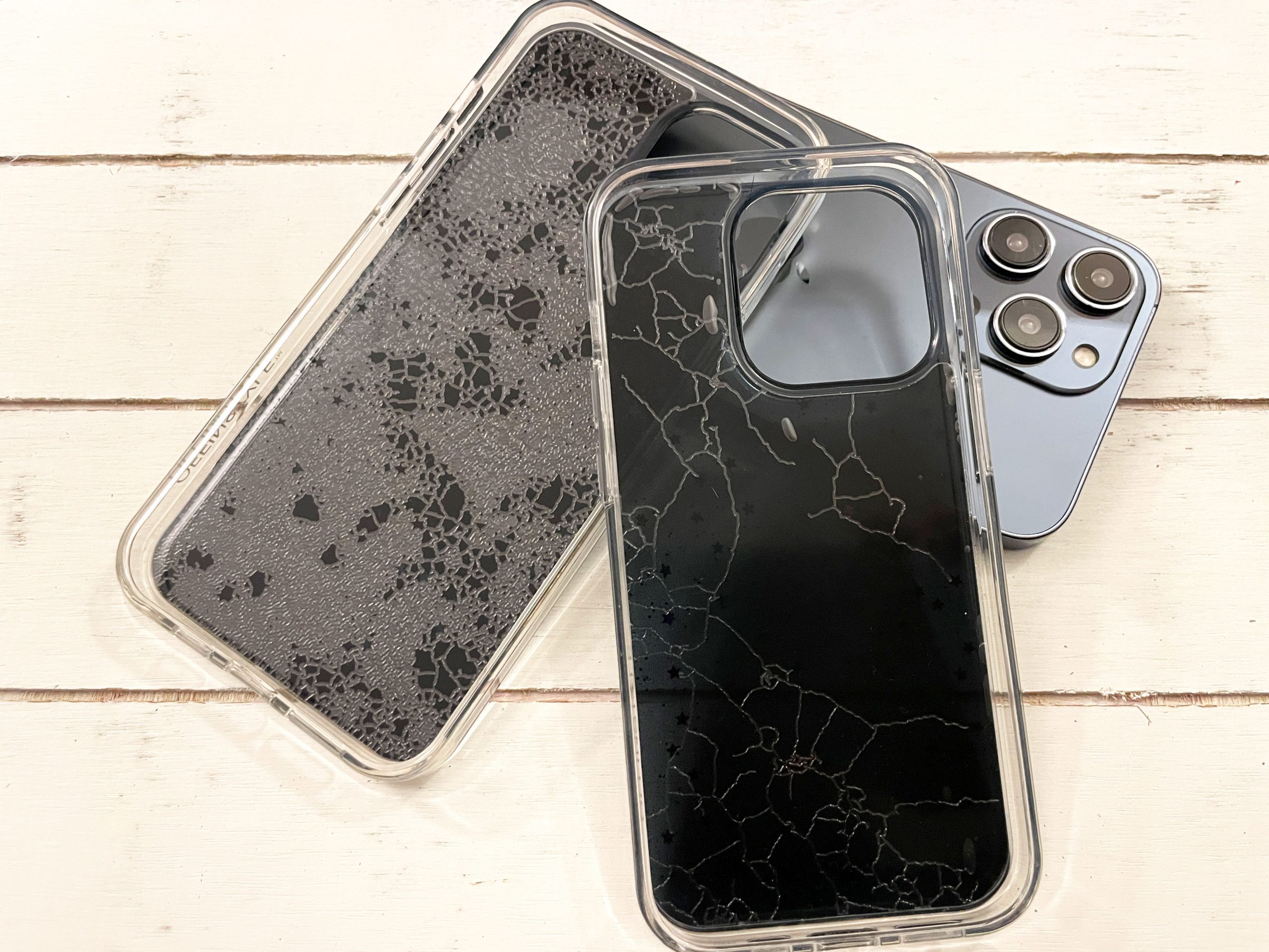 space.holo.black.iphone.case